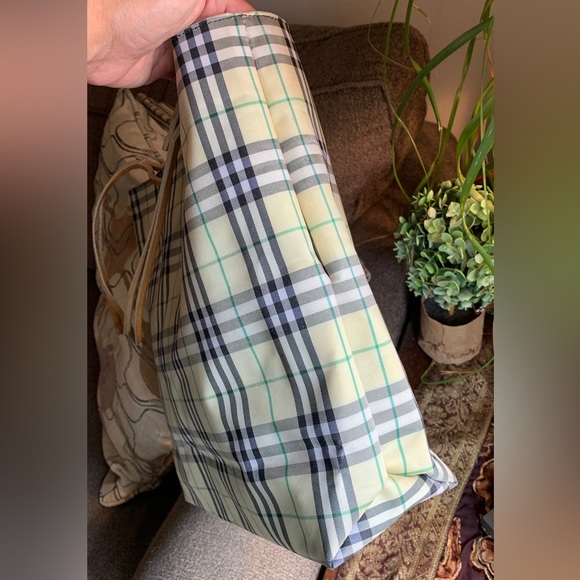 Authentic VINTAGE BURBERRY Checkered medium long tote - Picture 16 of 16